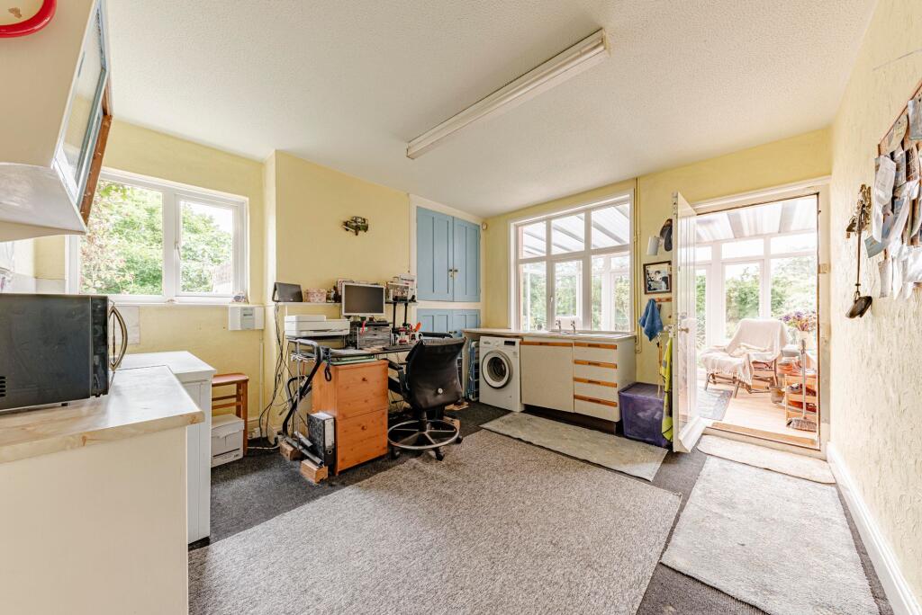 Utility Room (1)