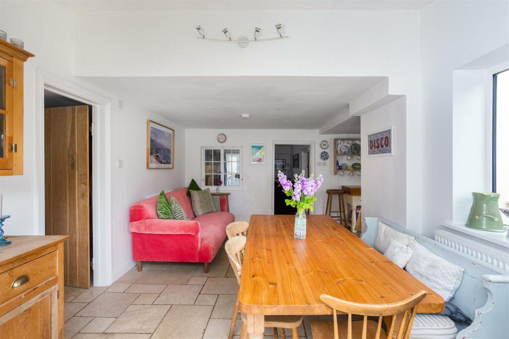 70978_Pea-Pod-Cottage-6-School-Road-Alderton-Tewke