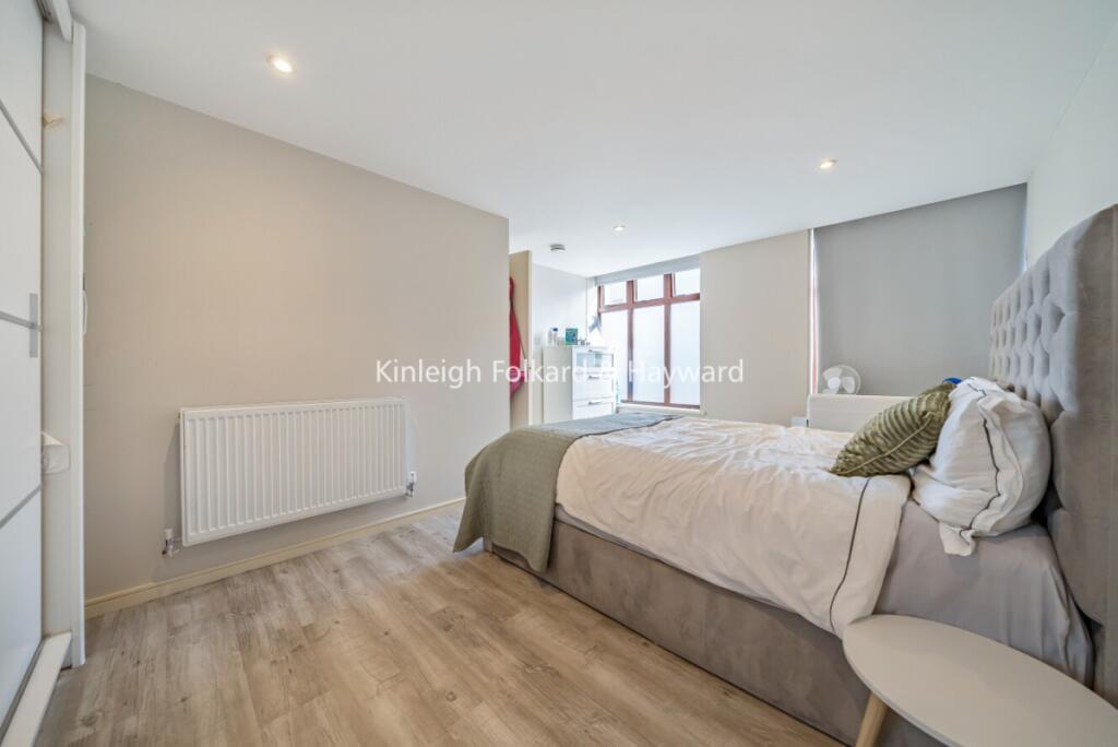 1cdb5237-25c9-4e0a-b