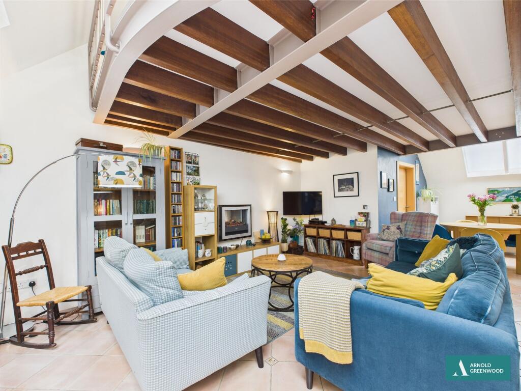 Lounge/dining room/kitchen