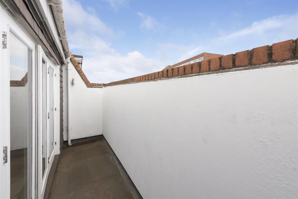 52007 Hi res (16).jpg