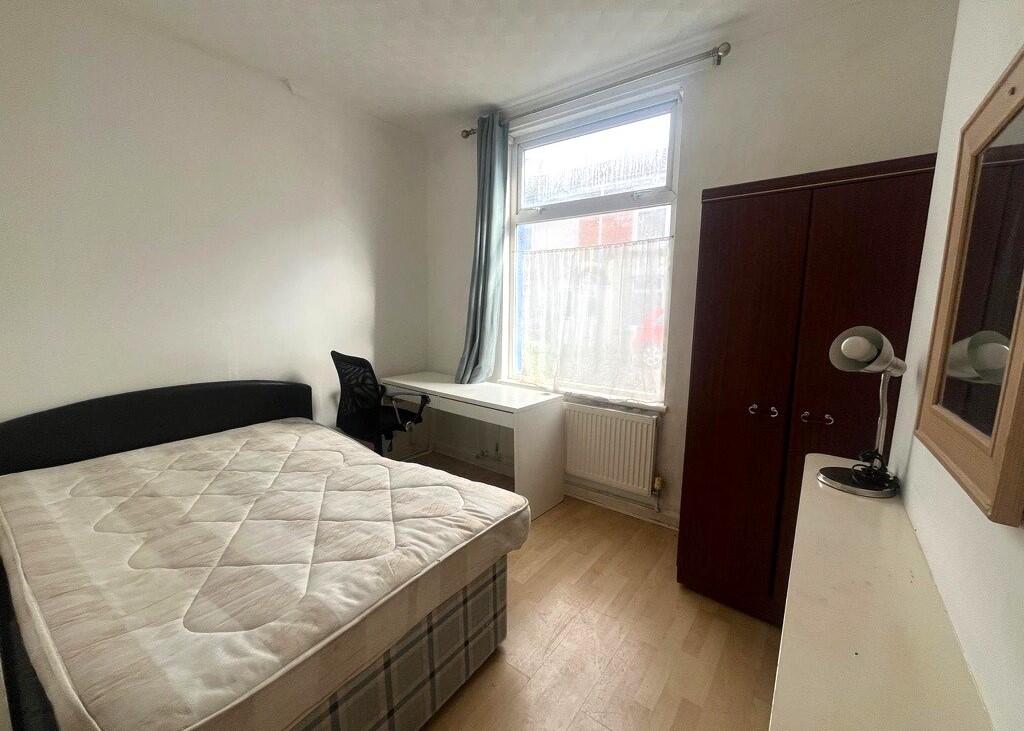 Lounge Used As Bedroom