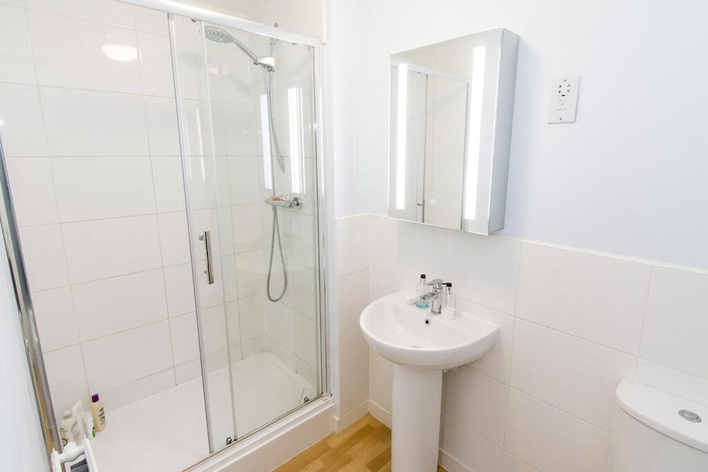 Jack &amp; Jill En-Suite