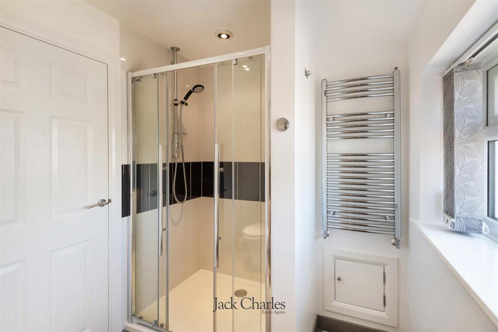 14 Fleming Way, TN10 4RU 013.jpg