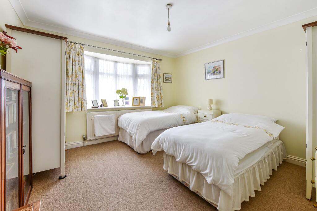 twin bedroom