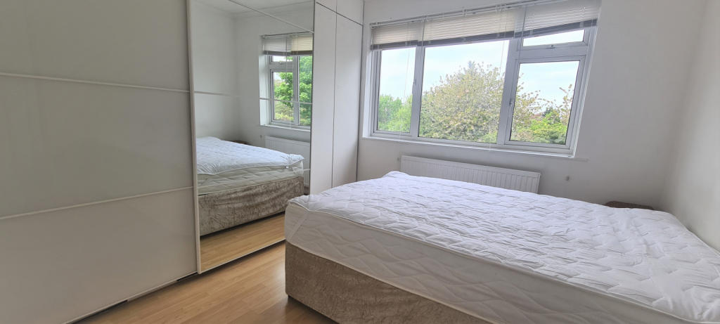 REAR BEDROOM