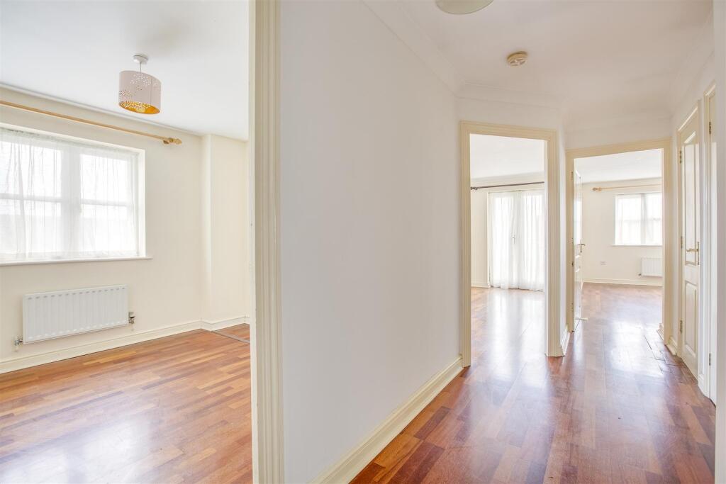 8 Midsummer Court, Penn Road, HP15 7LD-9.jpg