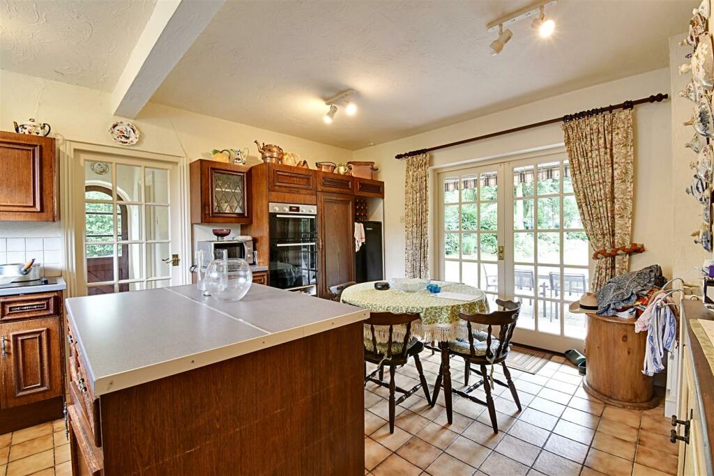 Kitchen 3.jpg