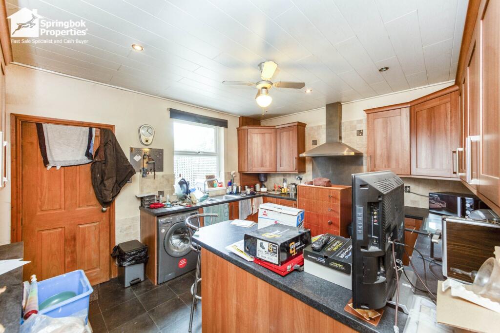 IMAGE 4