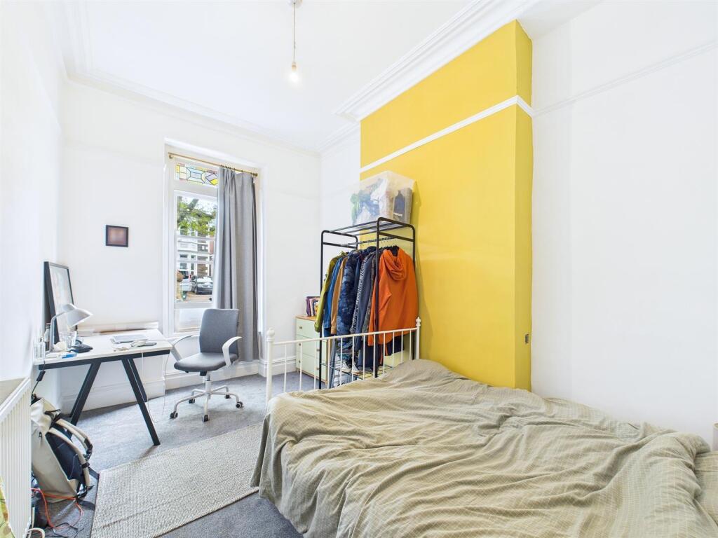 4 - Period 9 Bedroom HMO.jpg
