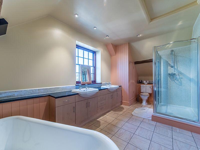 2ND FLOOR BEDROOM 5 EN-SUITE