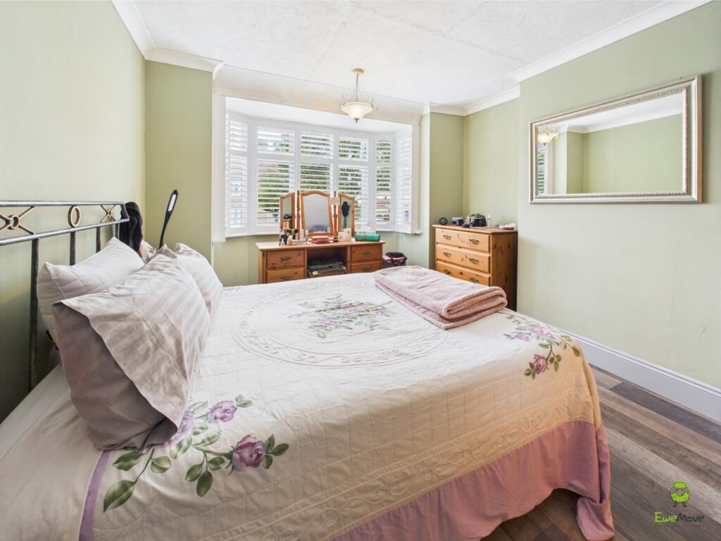 Presented by Clinton Crawford - Ewemove Bexley and