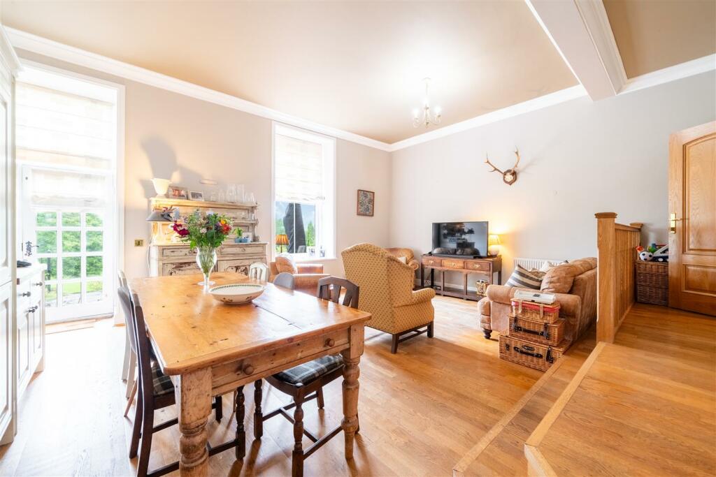 Dining room - Family Room-3.jpg