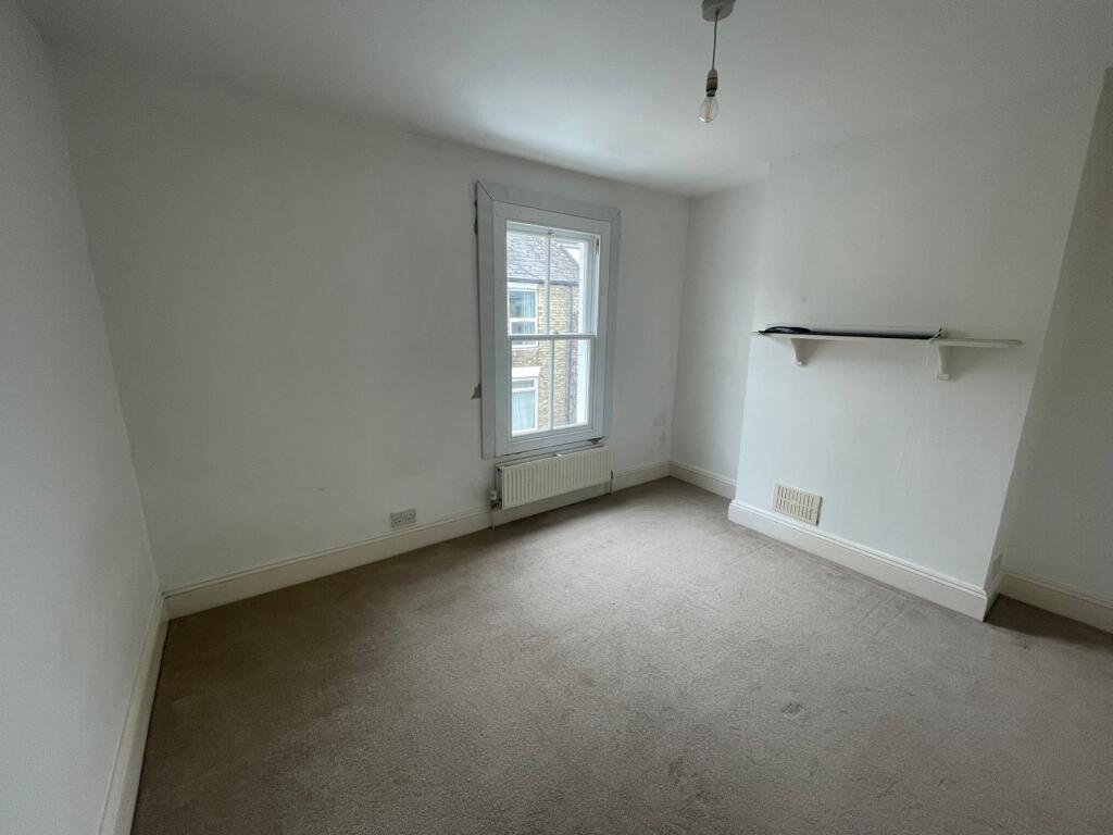 bedroom 2.jpeg