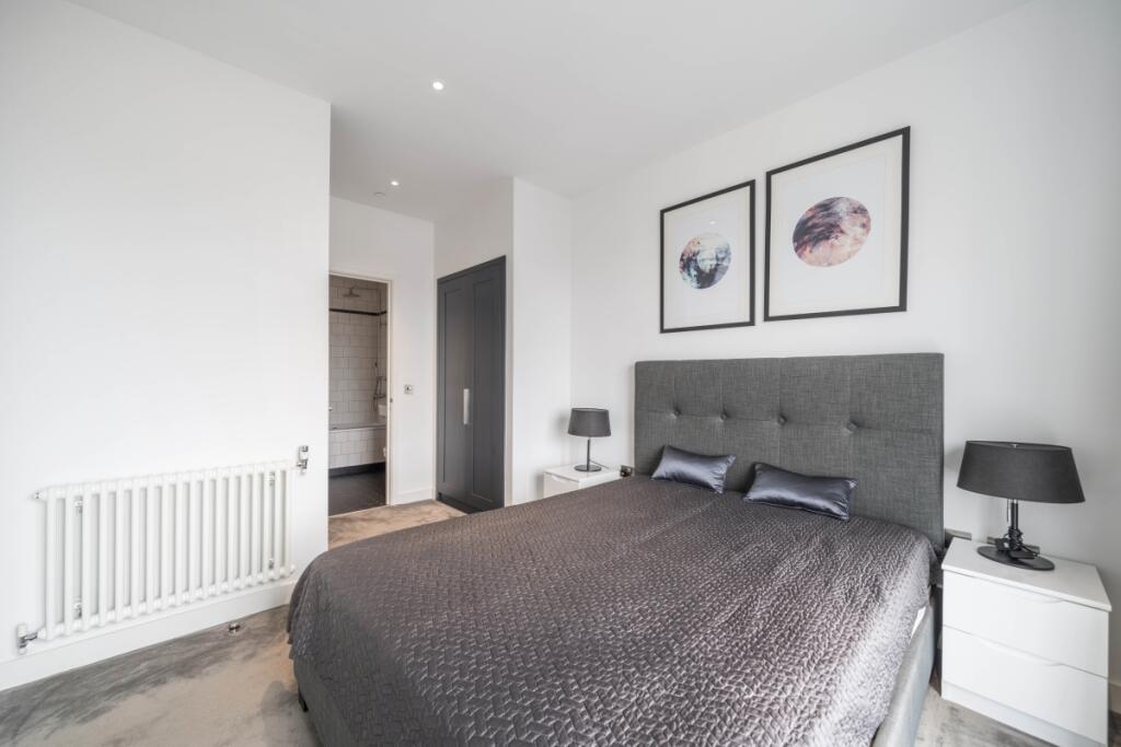 1300718-9-6835a76...