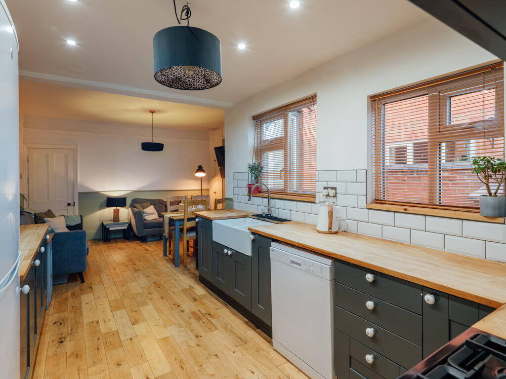 Kitchen / Dining Room