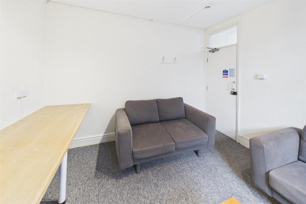 97 Woodland Road, Redland, Bristol BS8 1US | Freeh