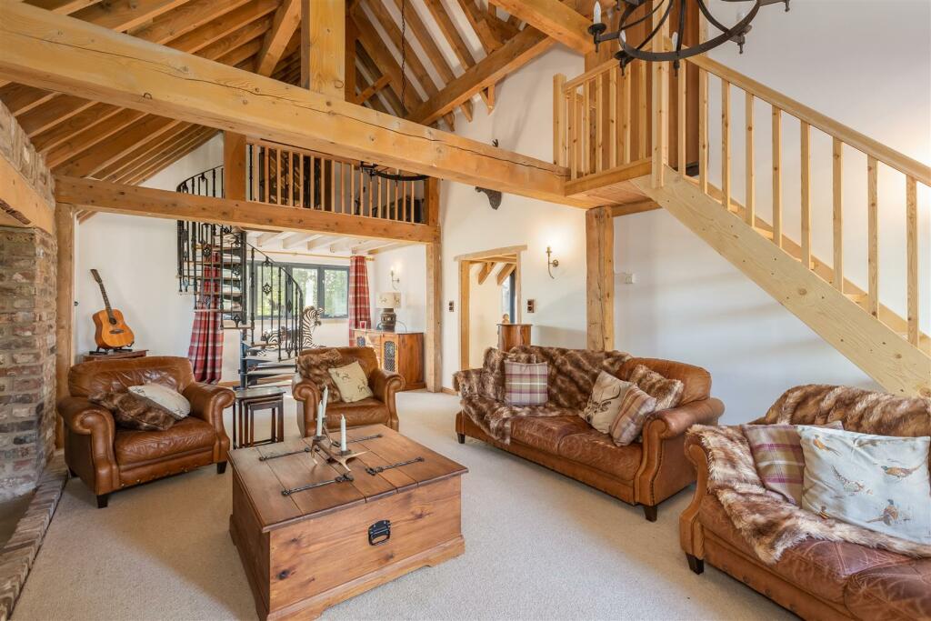 Overfield Lodge Sitting Room-2.jpg