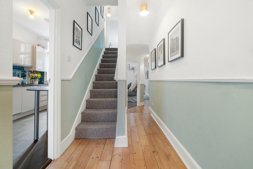Hallway.jpg