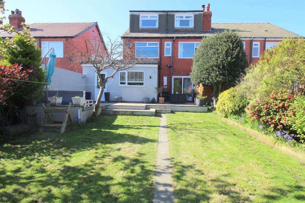 Sandhurst Ave, 38 Rear garden 3.JPG