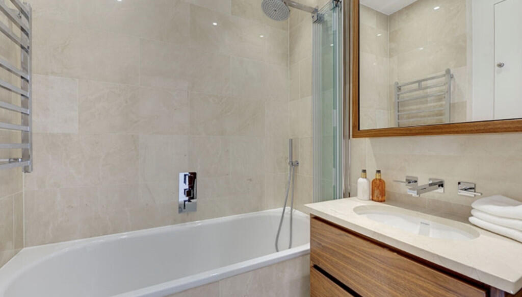 Screenshot 2025-1...