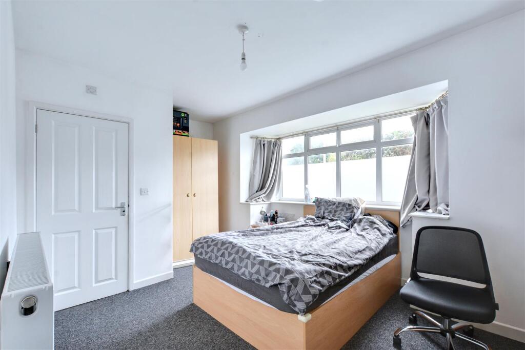 Bedroom 1.jpeg