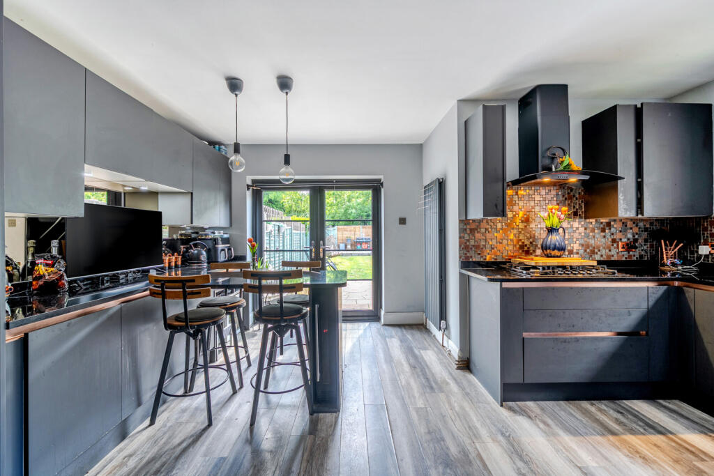 1297207-26-682b69...