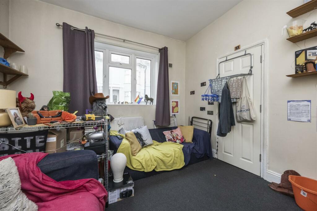 28 viaduct road_081124_01.jpg