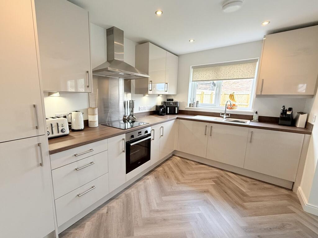 6 Wintergreen Drive, Dumfries, DG1 3WE - Braidwood