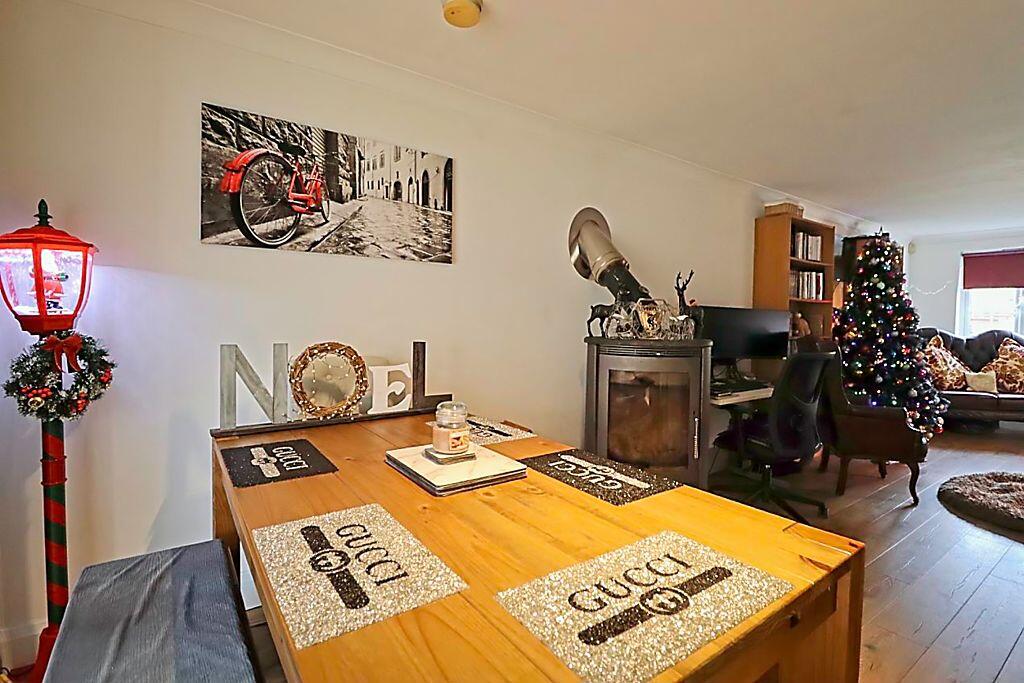 Living / Dining Room 