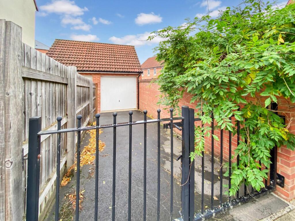 Garage &amp; Driveway
