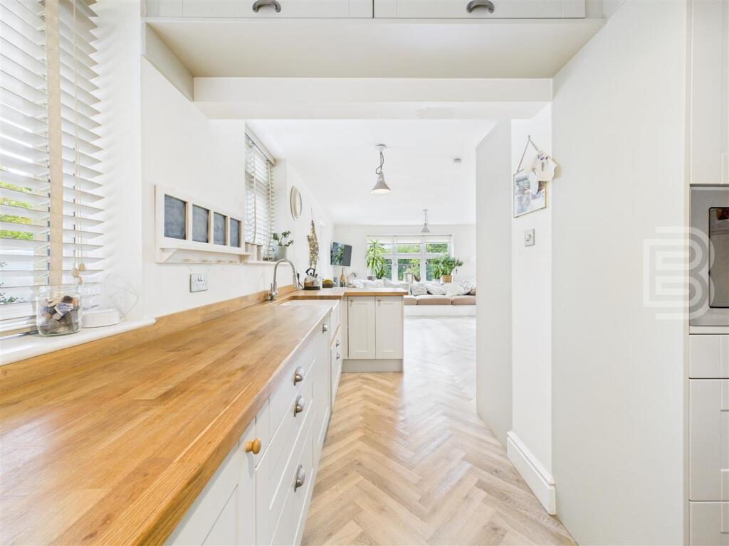 Kitchen Family Room (4).jpg