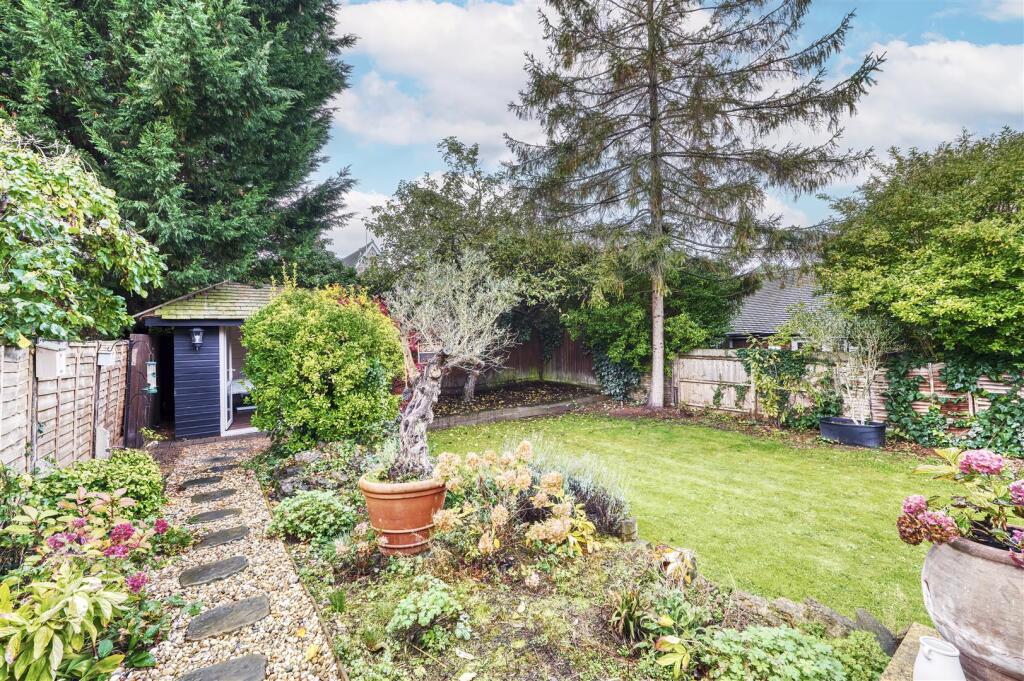 Wellingborough Rd Rushden-26.jpg