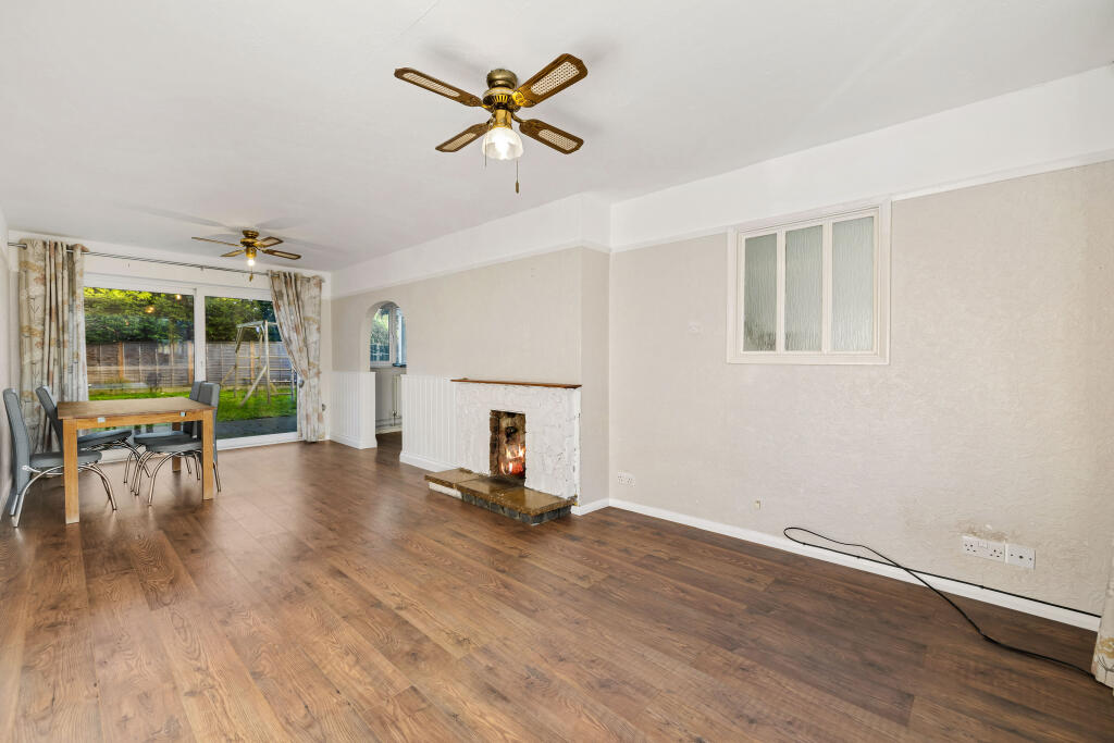 10 Chalmers Close Less than 3MB-4.jpg