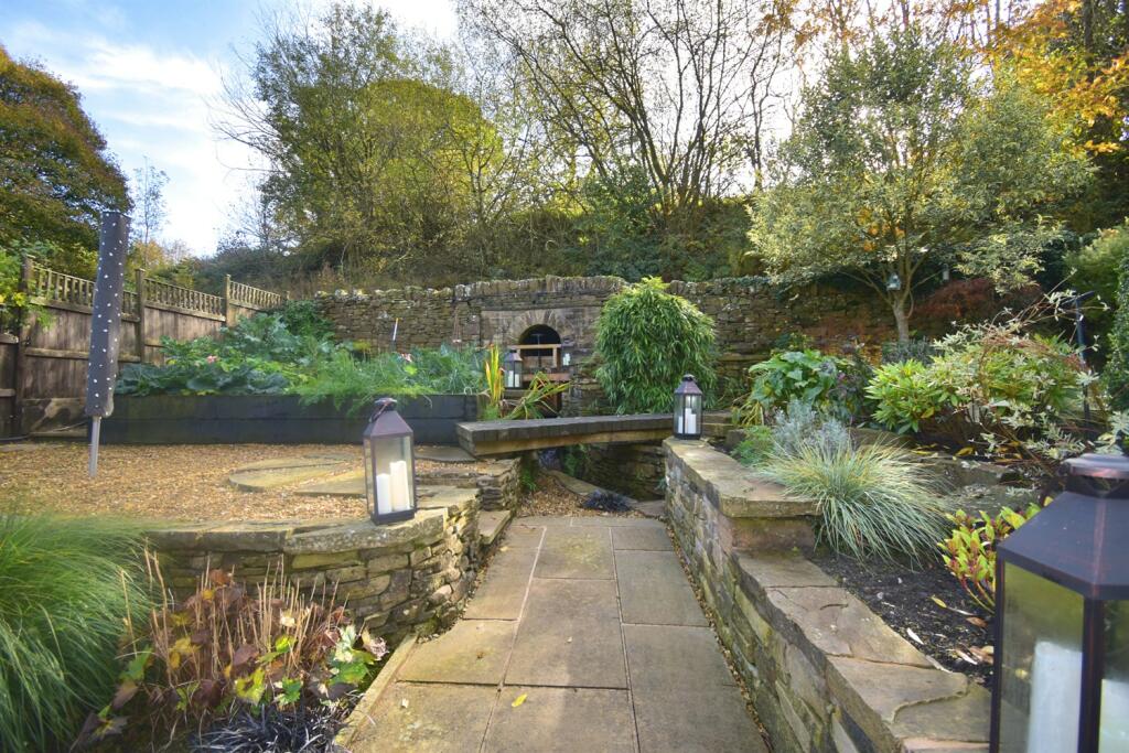 Extensive mature gro