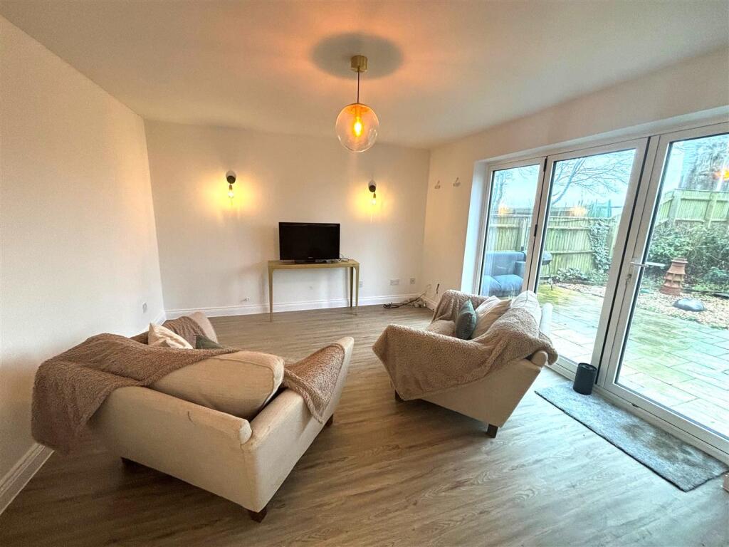Sitting Room &amp; Kitchen