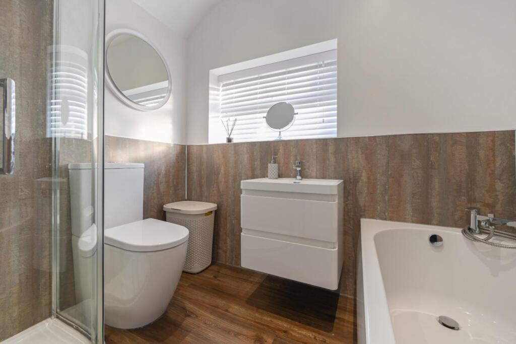 97 Wimperis Way (19 of 31).jpg