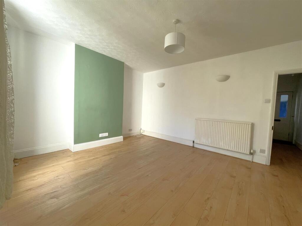 Livng room.jpg