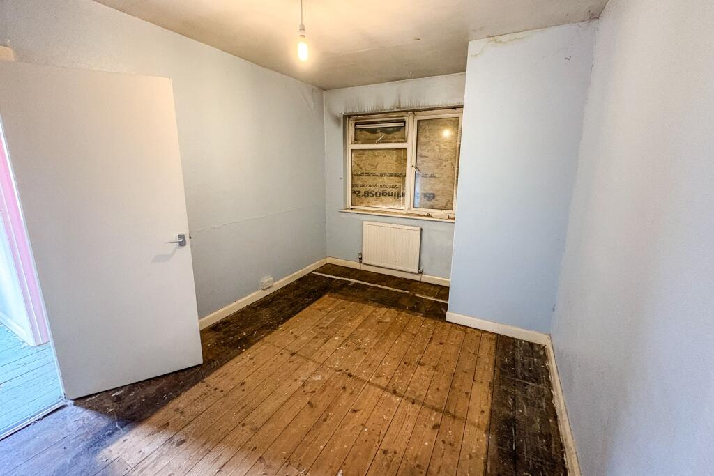 35 Oaklands, Chippenham, Wiltshire, SN15 1RD