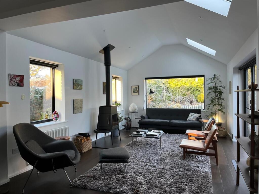 Family Room.jpg