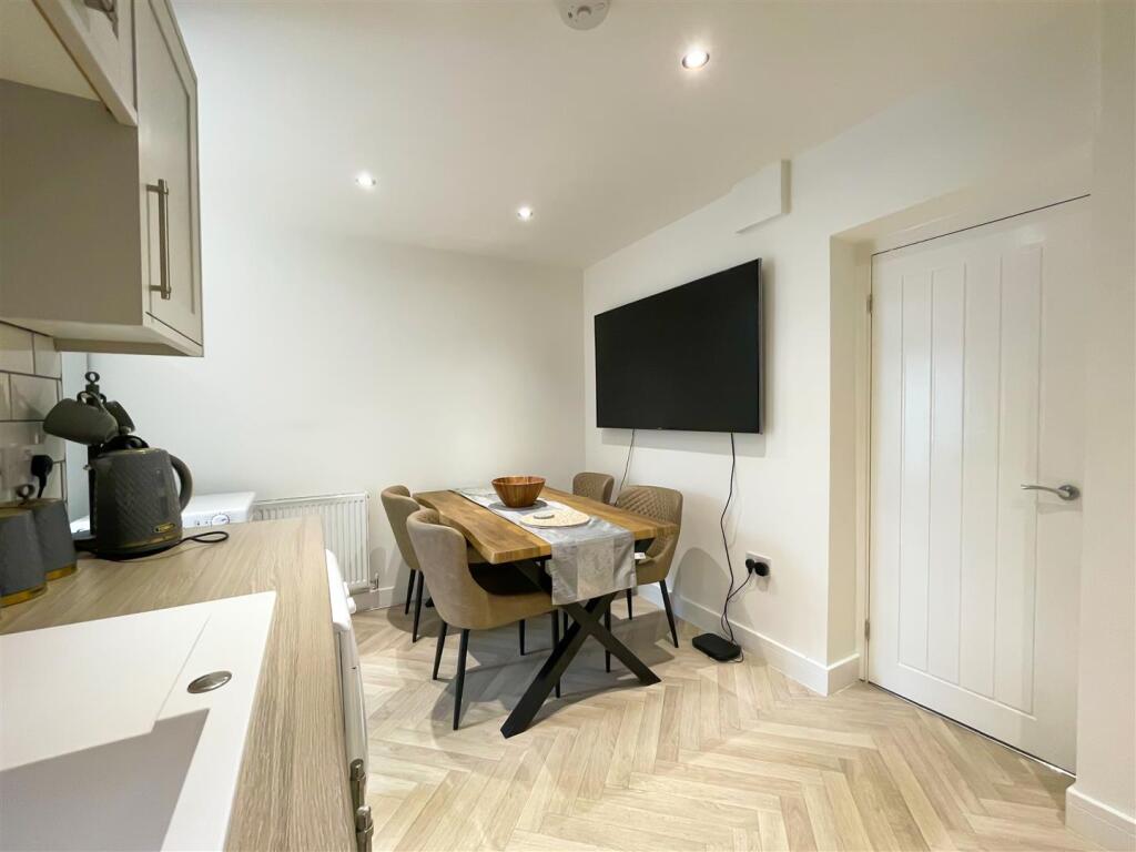 1764778019_10_a2cf5466-eedb-4c9c-9aea-0865585b3170