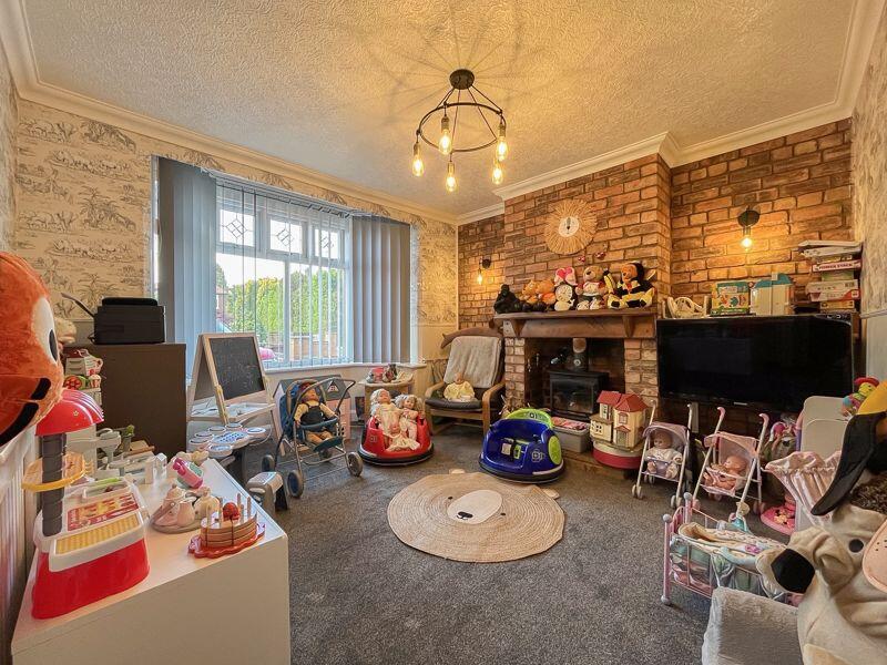 PLAY ROOM