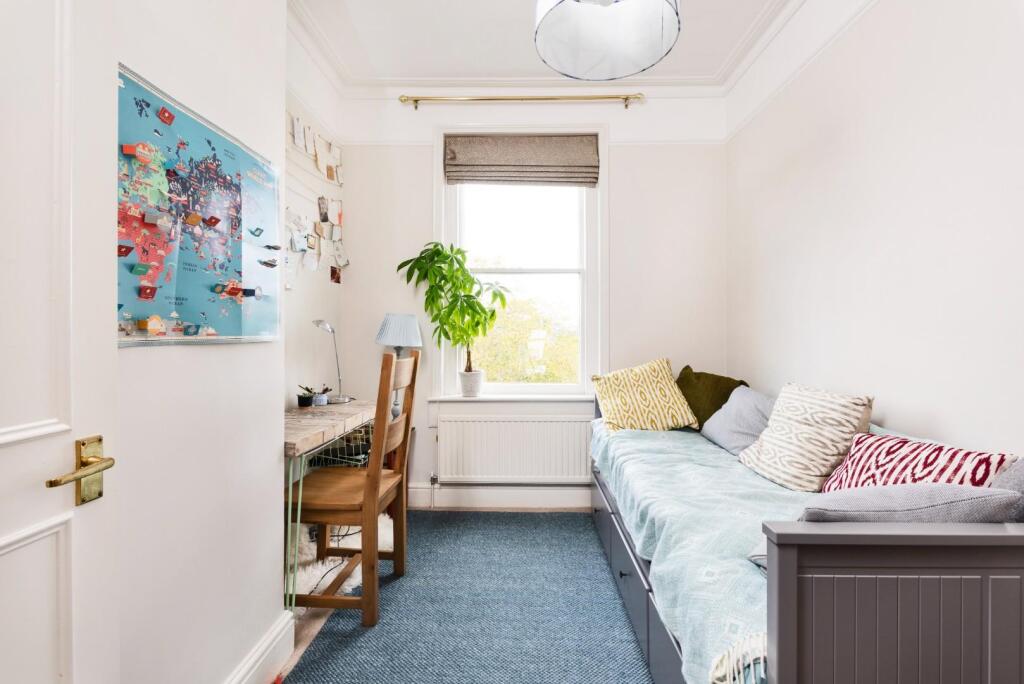 Flat 2, 42, Bloomfie