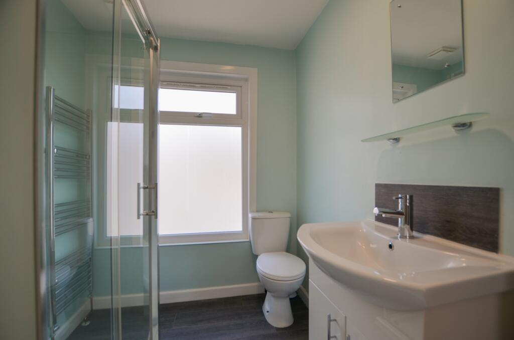 To Book A Viewing Call TPS Lostwithiel on 01208 87