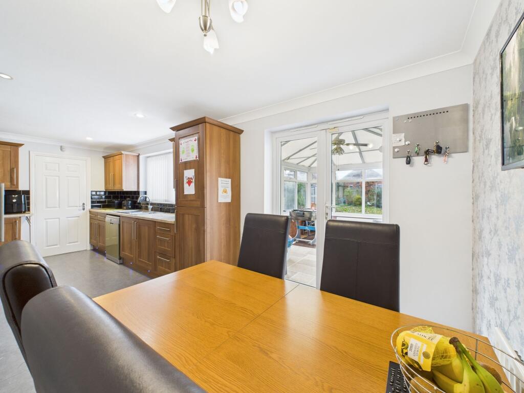 Dining/Kitchen