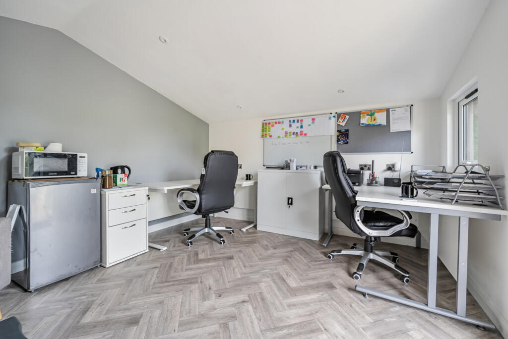 1330050-3-6883b6f...