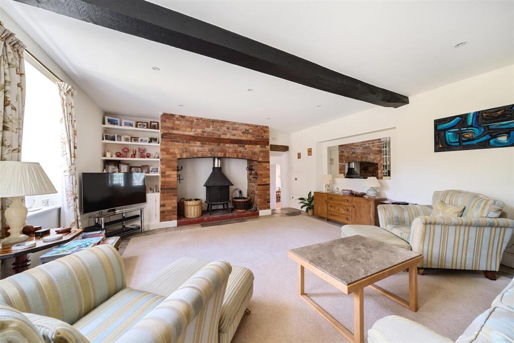 Sitting Room.jpg