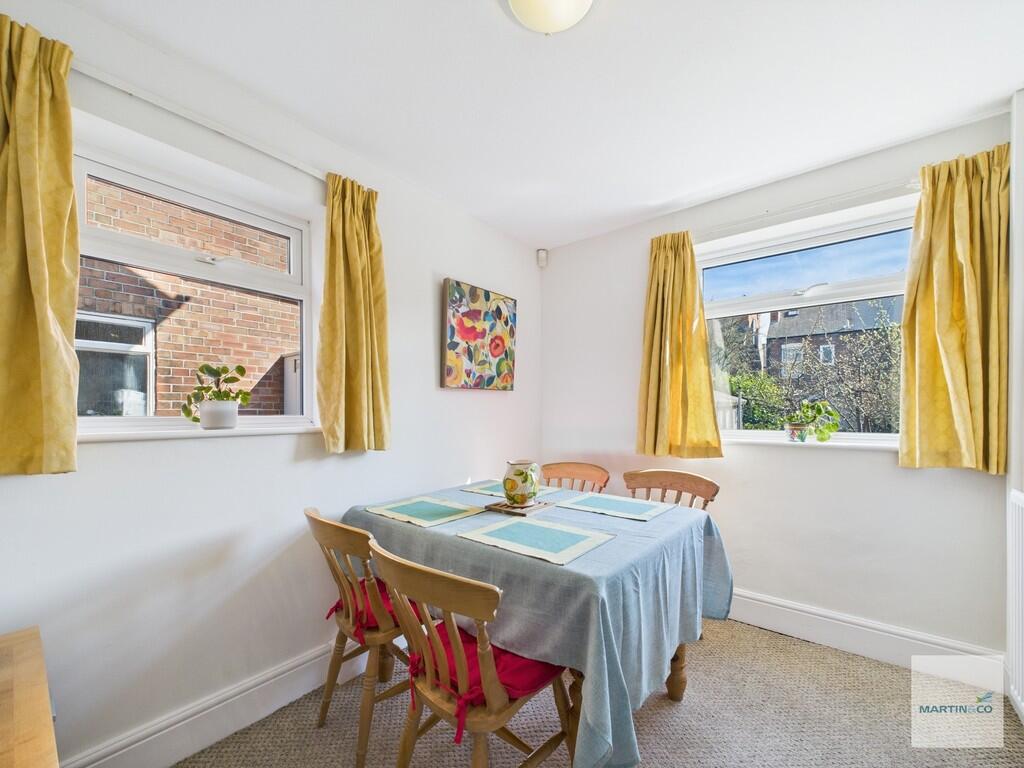 CAM03394G0-PR0261...