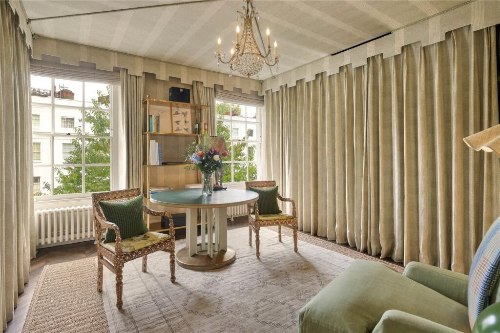 Dressing/Bedroom 2