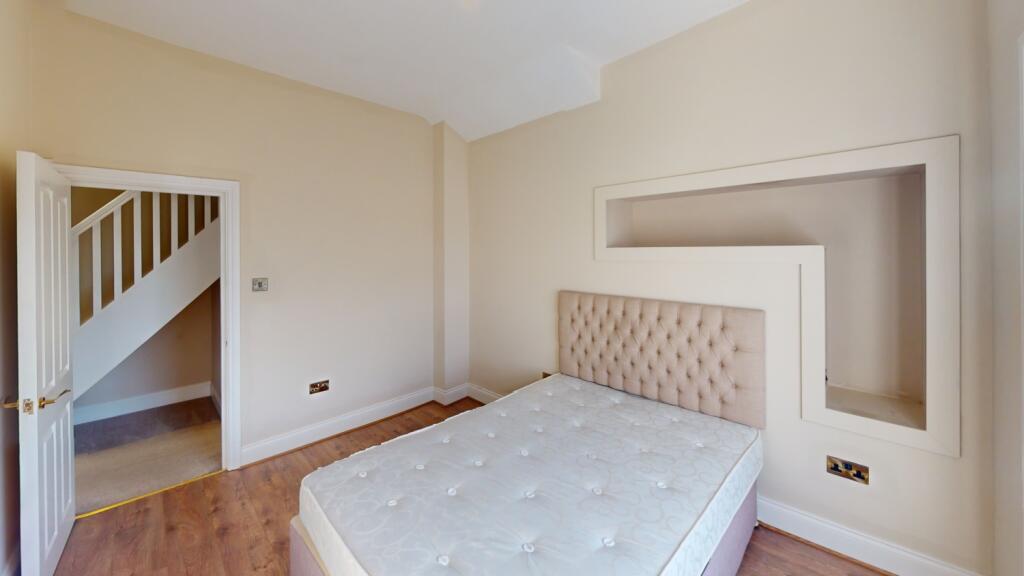 Bedroom (2)
